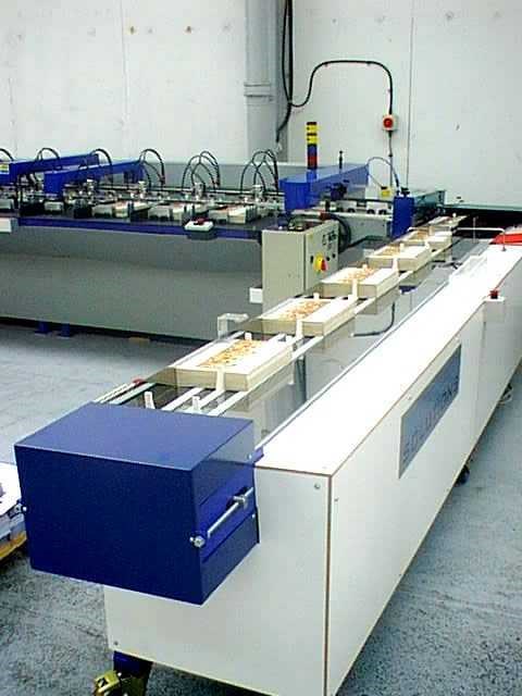 Offset Stacking Col-Tec Offset Stacking Delivery Conveyor with multiple stacks ...