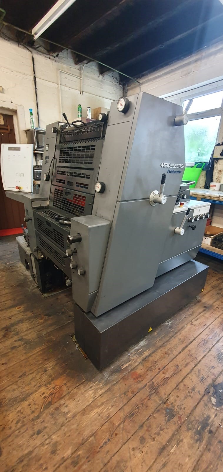 Show details for Heidelberg Printmaster GTO 52 + Numbering & Perforating