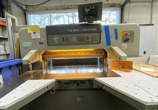  القطبية 115 إي إم سي 