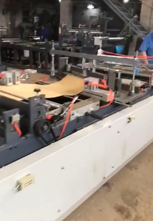 Máquina para fabricar bolsas de papel Kraft con flores de Gutenberg