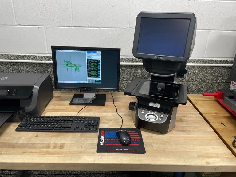 Keyence Model IM-7501 Image Dimension Measurement System With 7020 Head ...