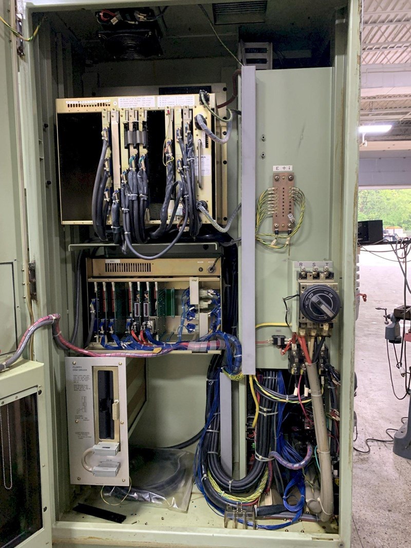 Okuma MC-3VA CNC Vertical Machining Center - Parts Machine