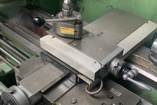 Tong-IL Universal turning lathe Ø 400 x 1060 mm | pressXchange