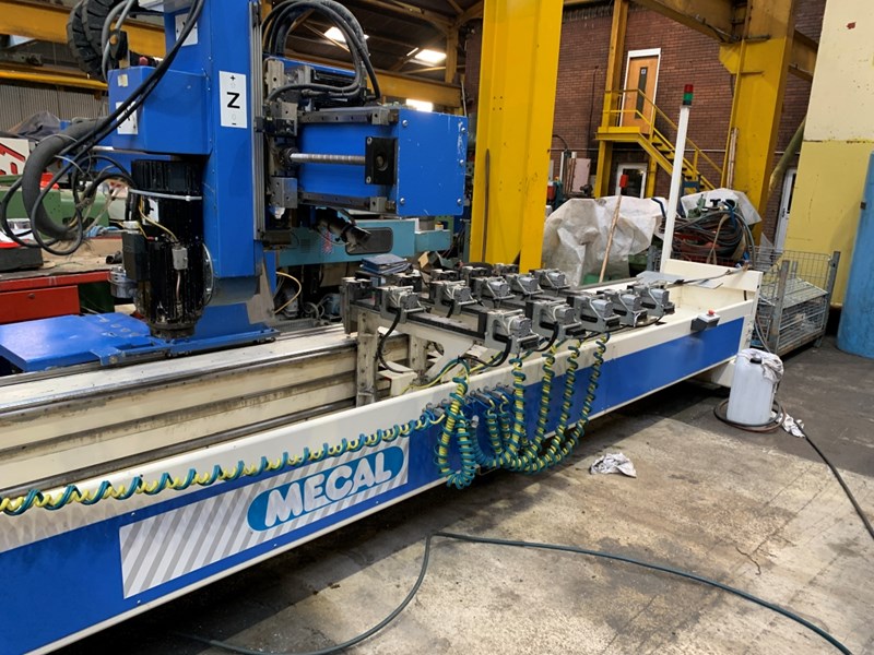 MECAL MC 304 PIONEER 3, 4 AXIS CNC FLOOR TYPE VERTICAL SPINDLE