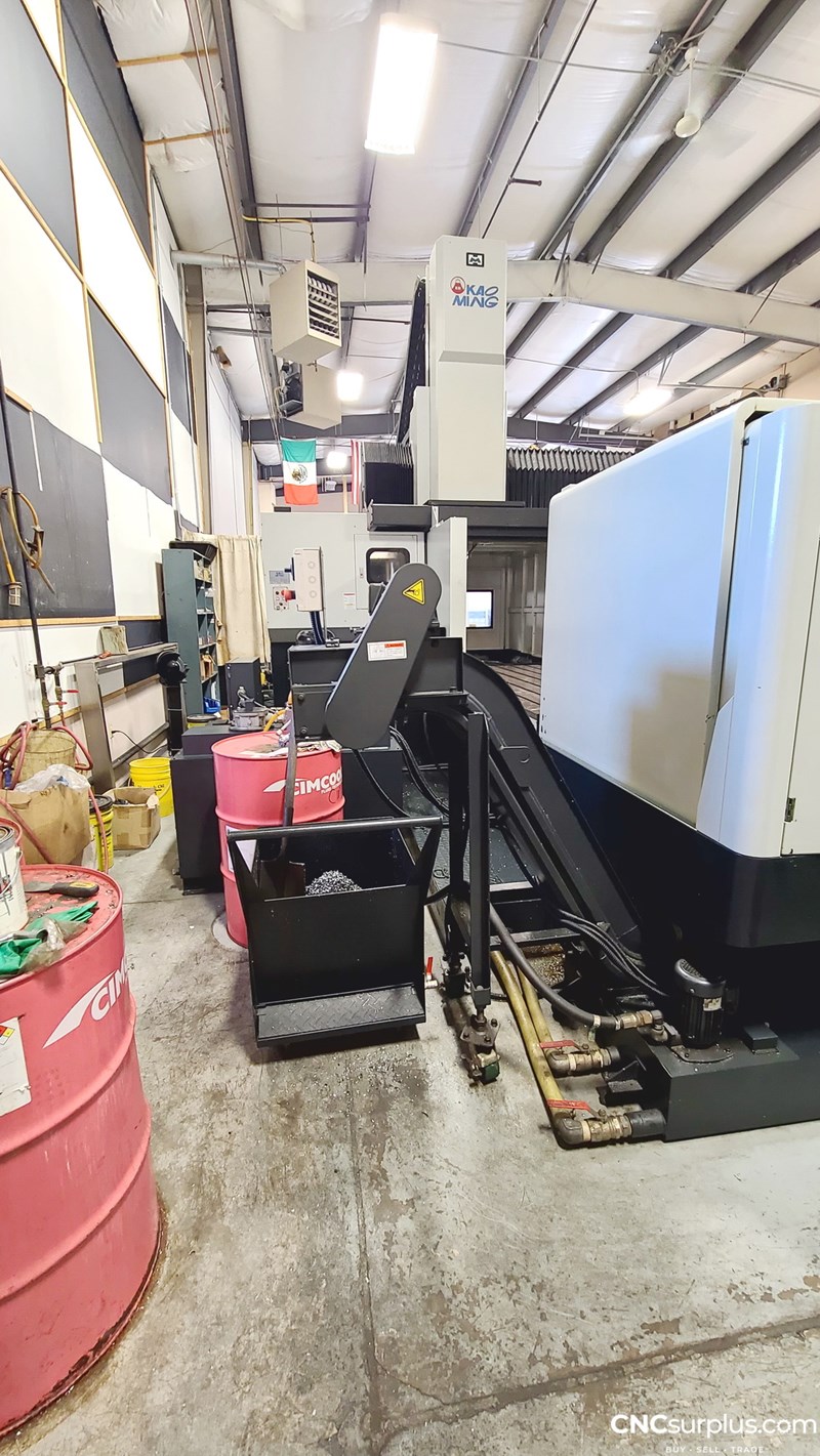 2012 KAO MING KMC-3000SV DOUBLE-COLUMN CNC MACHINING CENTER