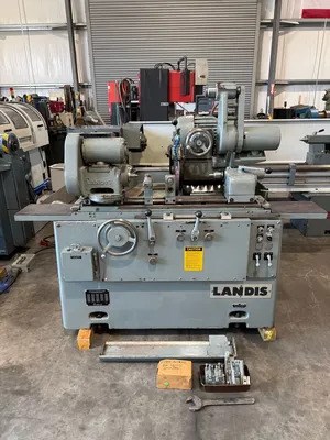 LANDIS 1R 10” x 20” Universal I.D/O.D. Cylindrical Grinder 1982