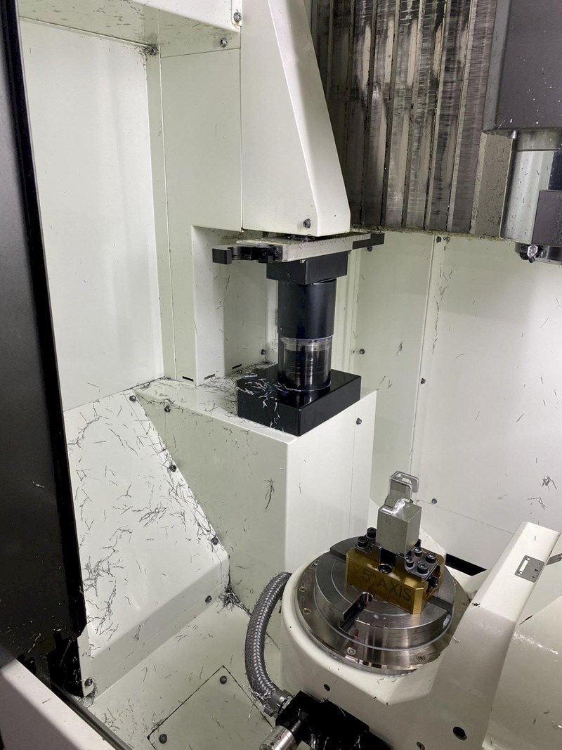 KITAMURA MEDCENTER 5-AXIS CNC VERTICAL MACHINING CENTER | pressXchange