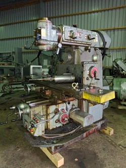 UNIVERSAL MILLING MACHINE ARSENAL FU321M | pressXchange