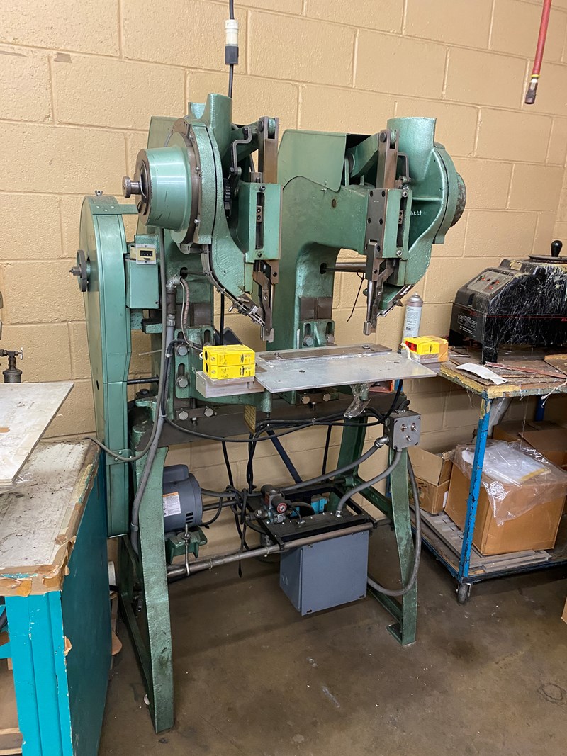 Chicago Dual Head Riveting Machine | pressXchange