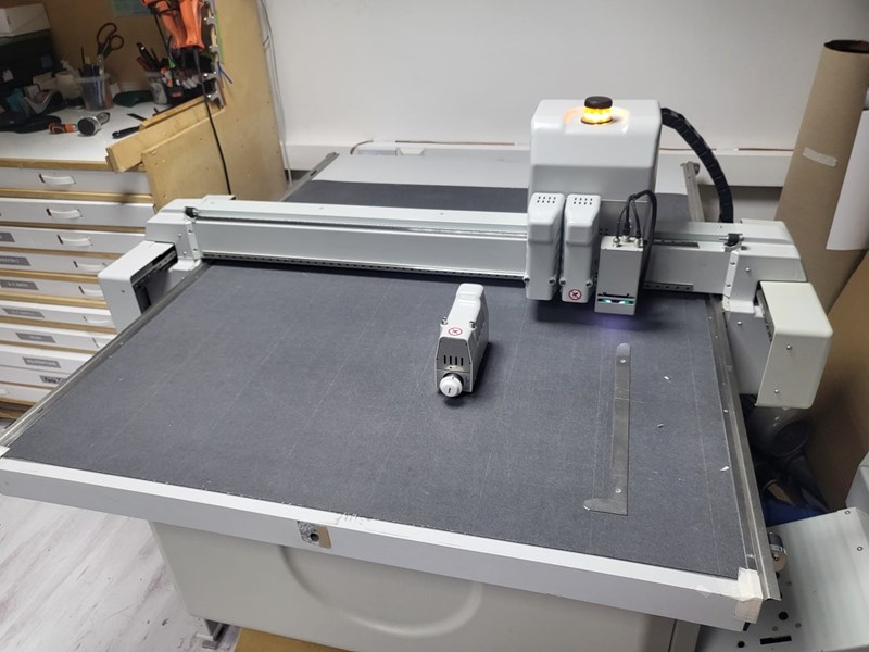 Kongsberg Kongsberg i XE10 Flatbed cutting table | pressXchange