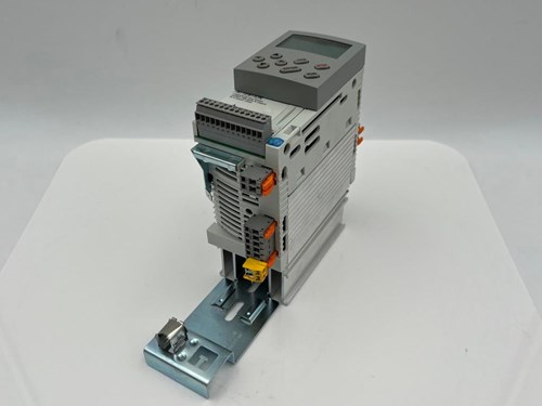 LENZE Frequency Inverter type E82EV-2 (no. 0056.3511)