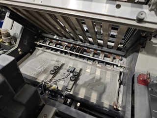 Horizon Cross Folder AFC 546 AKT | pressXchange